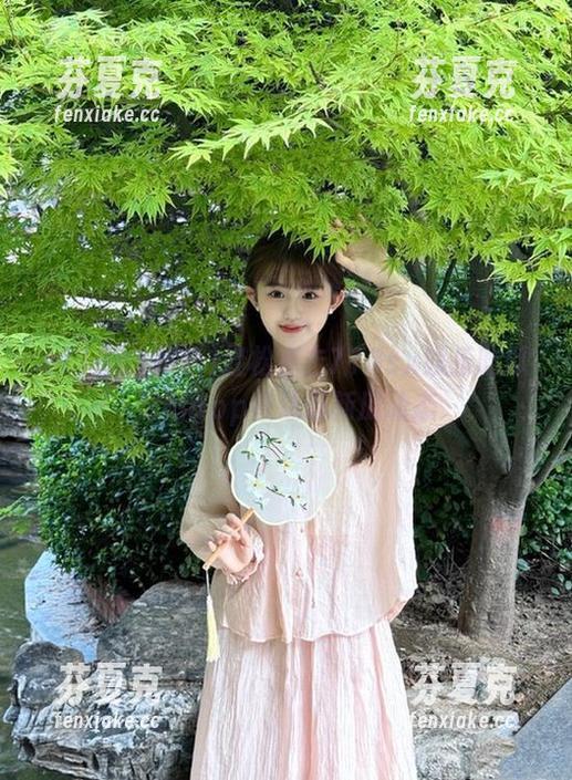 718sx娱乐 轻松点击718sx娱乐吃瓜贴吧app直达最新瓜动态