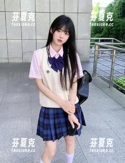 跟随91i吃瓜观看潮流娱乐八卦第一时间