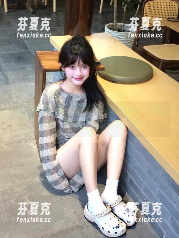 妹子推荐五一吃瓜app下载官方版，登录即刻瓜田乐不停