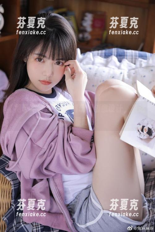 黑哥冲料玩偶创意设计，直达潮流最前线