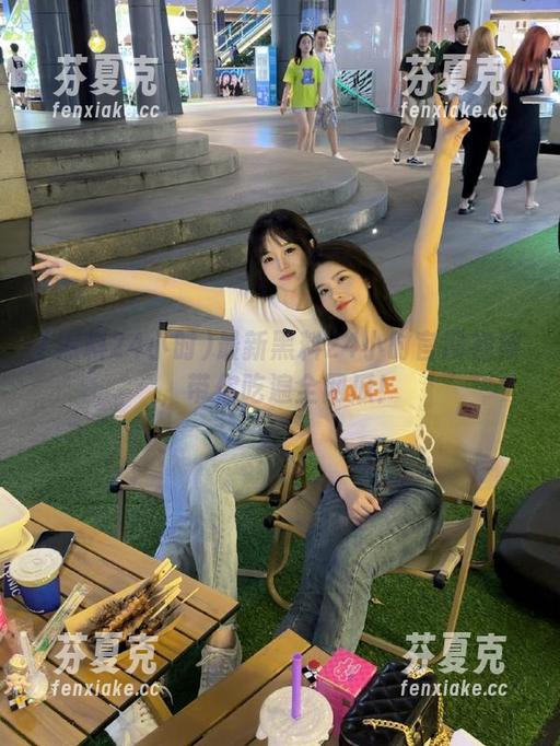 黑料24小时 最新黑料24小时官网视频,带你吃遍全网瓜!