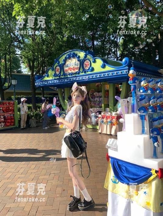 点击黑料冲哥长征网址，网页里的黑料全曝光啦！