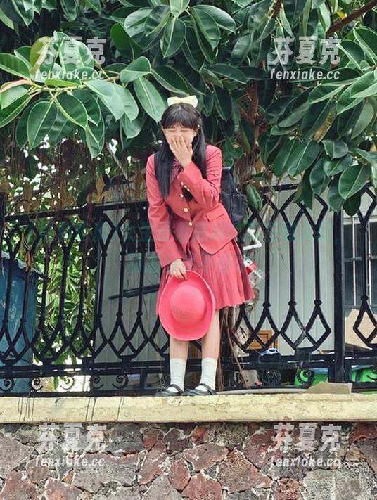 女生最爱黑料吃瓜在线入口，精彩分享不停歇