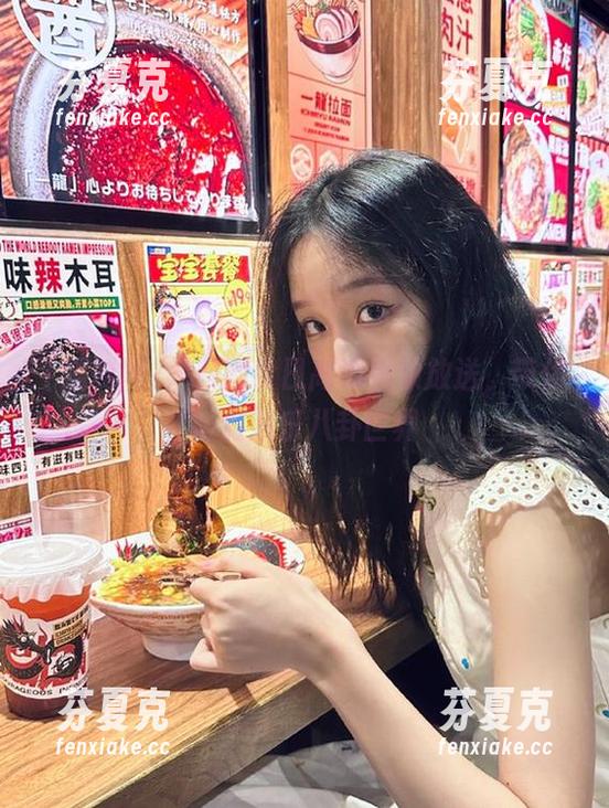 黑料网 黑料网今日高清视频放送,带你畅游娱乐八卦世界