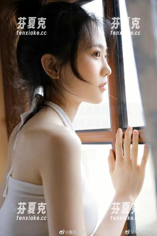 黑料老司机 在ios上追黑料老司机,做个不落伍的吃瓜妹纸!